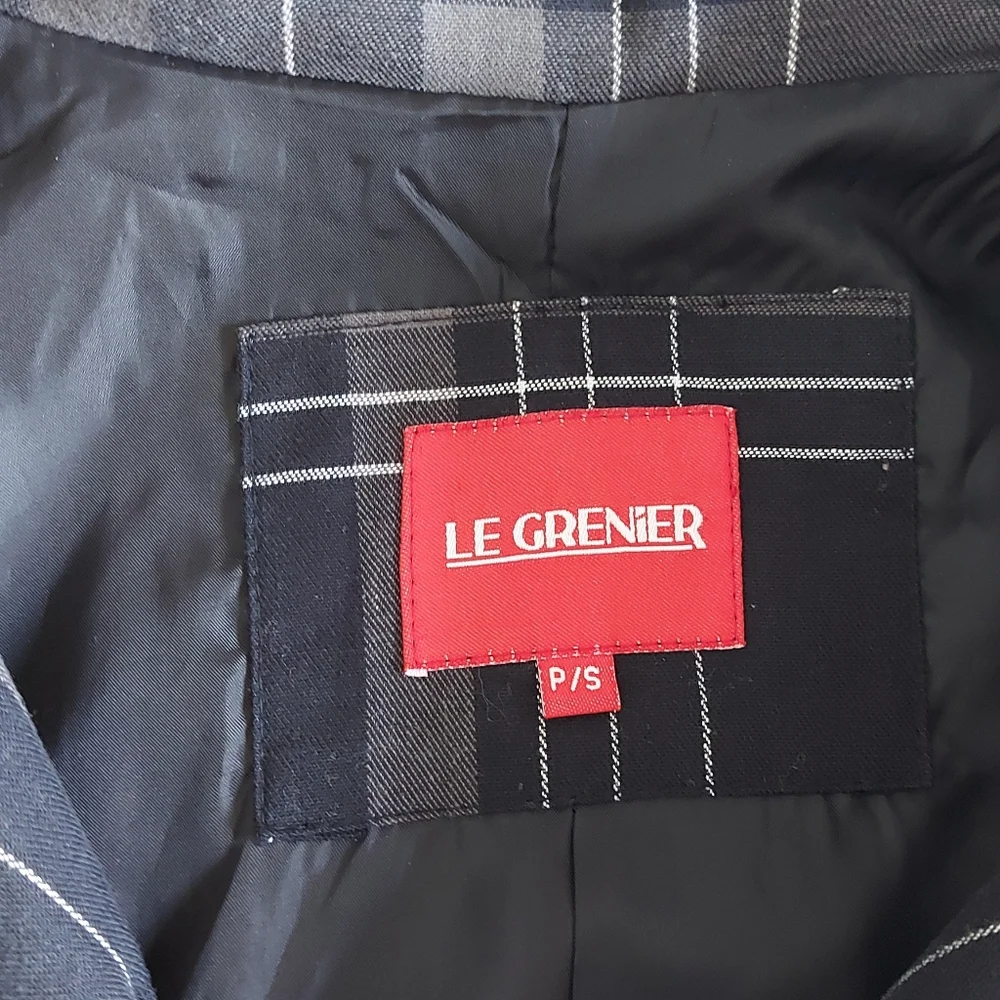 Woman's Black & Gray Plaid Trench Coat with Belt - Picture 5 of 11